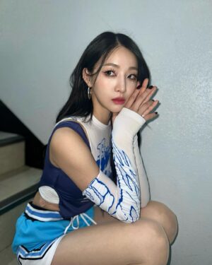 SAEBOM Instagram - @xxjx_xixx 
@heewon_beauty 
@nailyume 
@makeup.eunjin