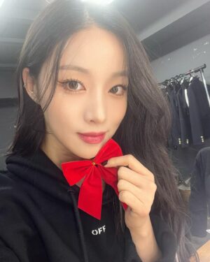 SAEBOM Instagram - 내년엔 더 많이 사랑하고 많이 웃자❤️
#happynewyear