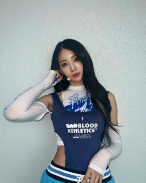 SAEBOM Instagram - @xxjx_xixx 
@heewon_beauty 
@nailyume 
@makeup.eunjin