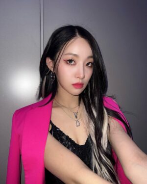 SAEBOM Instagram - Pink suit and pink Shadow 💕