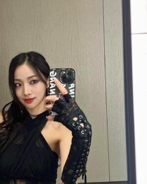 SAEBOM Instagram - 너무 힘들었던 2023년 잘가
앞으로는 꼭 좋은 일만 있으면 좋겠어
#goodbye2023 #welcome2024