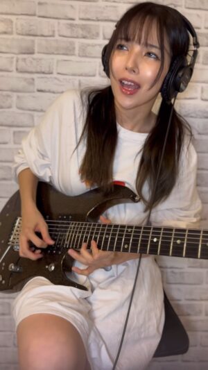 SAKI Instagram - Played guitar on Bad Romance/Lady Gaga 
#ladygaga #badromance #guitar #femaleguitarist #guitarcover