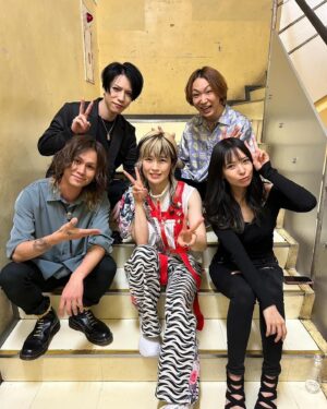 SAKI Instagram - 2024/5/19@SHIBUYA O-WEST
Gacharic SpinのVo,Gtはなちゃんのバースデーライヴに出演させて頂きました⭐️
出演しない時間はずっと観てたんだけど、本当にガチャは凄いバンド！！
いっつも元気貰うし、そんなこともやるのー？！ってもはや笑っちゃうくらい想像を飛び越えていく人たち。
ゲストの鳴風さん、青山英樹さん、大村孝佳さんともご一緒出来て本当に愉快だったー😄

私はガチャのナンマイダ、RedLineに参加したほか、
Judas PriestのPainkillerをトリオで演奏しました！
Vo,Drでジューダスやる人聞いた事ないよー🤭
楽しかったな。
来月は私のワンマンではスーパープレイヤーはなちゃんをお借りしますので、ファンの皆様是非楽しみにしててください🫶

I joined the birthday live of Hana from Gacharic Spin!!
It was really fun😄⭐️

#gacharicspin #narukaze #hidekiaoyama #takayoshiohmura