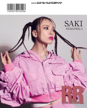 SAKI Instagram - "ROCK AND READ 111"の表紙が公開されました。
単独表紙、特集本当にありがたいです。
昨年からこれまで以上に沢山の素晴らしいご縁に恵まれて、本当に幸せな気持ちでいっぱいです。
精一杯恩返し出来るように精進します。

是非お手に取ってくださいねー！

I'll cover "ROCK AND READ 111"!!
This is the first time in this magazine's history that a woman has graced the cover.

#rockandread #nemophila_band #marysblood #amahiru #femaleguitarist