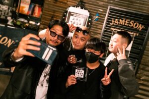 SAM Instagram - ２日間のPOP UP 来てくれた人ありがとうございます。
20代最後の一年できるだけ後悔しないように生きたいと思います。
みんながくれた手紙も全部読ませていただきました。
こちらこそ皆のおかげでラップが出来ています。

本当にありがとう。
