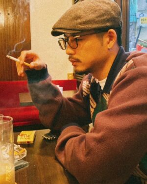 SAM Instagram - 🚬🤝☕️