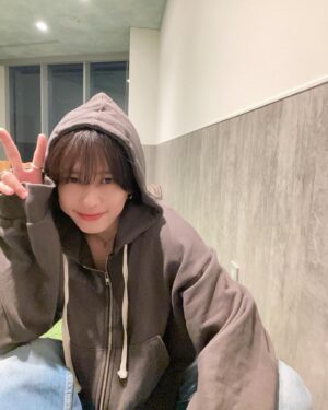 SHIN Instagram - 📸🌷🌙

#shinchan_style