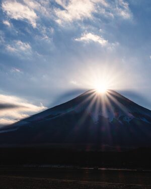 SHOCK EYE Instagram - 人生で初めて見たダイヤモンド富士は、
羽の生えたエンジェルダイヤモンド富士🗻💎👼✨

あの感動は今も鮮明に覚えている。

#ダイヤモンド富士 #エンジェルダイヤモンド富士 #mtfuji