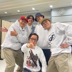 STUTS Instagram - スチャダラパーさんとPUNPEEさんとTBS「ラヴィット！」にサプライズ出演させてもらいました。
サマージャム '95〜Summer Situationのマッシュアップと新曲"Pointless 5"を生演奏させてもらいました。
とても楽しかったです。
PUNPEEさんはご本人でした！

スチャダラパーさんとのジョイントライブ"That's the Joint"は、6/30(日)大阪城音楽堂、7/16(火)Zepp Shinjukuでやらせてもらいますので、ぜひお越し下さい🥁

TVerでも本日の放送が観られるみたいですので、そちらもぜひ📺
ありがとうございました！
#ラヴィット