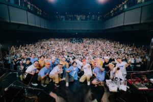 STUTS Instagram - 昨日はスチャダラパー & STUTS「シンジュク That's the Joint」@Zepp Shinjuku、ありがとうございました！！

スチャダラパーさんの曲をMPCで演奏したり、僕の曲にもマッシュアップ的にスチャダラパーの皆さんに入ってもらったりといった、ジョイントライブをやらせてもらいました。
前回の12月の時よりもさらに一緒にやる曲を増やせて、よりジョイント率高めでお送りすることができました🥁

ゲストにAFRAさんとKMCさん、BIM君、RYO-Zさん、PUNPEEさんをお迎えして、それぞれの皆さんと色々な曲をやれました。
Rock the BellsやPresence、夜を使いはたしてもマッシュアップverでお送りしました。
AFRAさんとのセッションもRYO-Zさんと今夜はブギーバック歌えたのも最高な時間でした。
そして、PUNPEEさんとスチャダラパーさんと初めてPointless 5をライブで披露することができて感慨深かったです。

青春時代に大きな影響を受けた方々とご一緒できるだけでなく、音楽で新しい試みをやることができて本当に幸せな時間でした。
アニさんもお話してましたが、またいつかThat's the Jointやれたら嬉しいです。

お越し下さった方々、スチャダラパーの皆様、サポートメンバーの皆様、ゲストの方々、スタッフの皆様、ありがとうございました！！