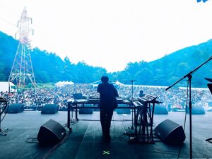 STUTS Instagram - 2023年、ありがとうございました。
今まで出会った最高な方々や新たに出会った方々と素晴らしい瞬間をたくさん過ごせた1年でした。

自分の音楽を聴いてくださった方々、ライブにお越しくださった皆さま、公私共にお世話になった皆さま本当にありがとうございました。

来年も良い年にできるよう精進いたします。
良いお年をです！！
