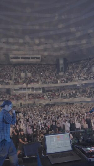 STUTS Instagram - STUTS - 夜を使いはたして feat. PUNPEE ("90 Degrees" LIVE at 日本武道館 2023) out now.
Link in bio.

今年のSTUTS "90 Degrees" at 日本武道館からPUNPEEさんをお迎えした「夜を使いはたして」のライブ映像が僕のYouTubeチャンネルにて公開されました。
ライブ音源のMixもやっています。
ぜひご覧下さい。

[Video Director]
Terutada Murao

[Live Credits]
MPC, Synthesizer, Manipulator: STUTS
Piano: TAIHEI
Organ, Synth: Yusei Takahashi
Contrabass: Keigo Iwami
E.Guitar: Akihiko Ohgi
Sax: Satoru Takeshima
Trumpet: Yusuke Sase
Drums: Sota Kira

Mixed by STUTS at Atik Studio