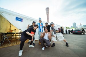 STUTS Instagram - KOBE MELLOW CRUISE 2024、ありがとうございました！！

ゲストにKaneeeくんとSIRUPさん、OMSBさんをお迎えして、高橋佑成くん[Key]、武嶋聡さん[Sax&Flute]とのTrio編成でライブさせてもらいました。

SIRUPさんとはNeed You Badをフェスで初めて一緒にやることができました。
とても楽しかったです🥁

観てくださった方、有難うございました！