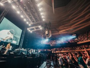 STUTS Instagram - 2023年、ありがとうございました。
今まで出会った最高な方々や新たに出会った方々と素晴らしい瞬間をたくさん過ごせた1年でした。

自分の音楽を聴いてくださった方々、ライブにお越しくださった皆さま、公私共にお世話になった皆さま本当にありがとうございました。

来年も良い年にできるよう精進いたします。
良いお年をです！！