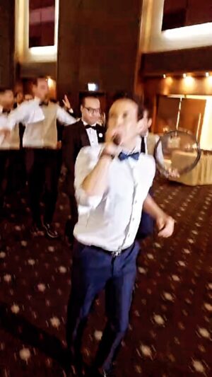 Saad El Soghayar Instagram - لا ده فرح عادي  بس ملوك الفرحه غير اي حد 😂😂😂
مساء الفل علي حبايبي واخواتي 
#ابوالسعود🔥❤️