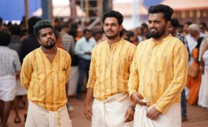 Saaf Instagram - ചുറ്റും ചുറ്റും വില്ലന്മാരാണമ്പും വില്ലുമായ് 🫨 ഗുരുവായൂരമ്പലനടയിൽ🎬
📸 @_jestin_james_
