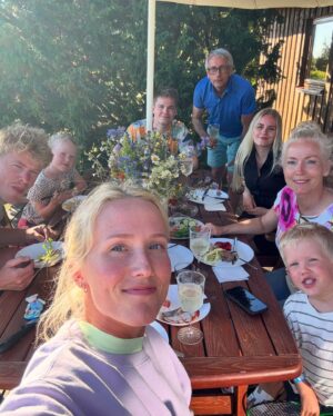 Saara Pius Instagram - Hiiumaa🧡

@melinasainast @silviasainast @mpius