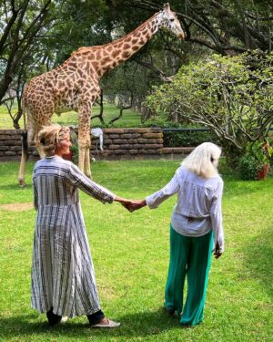 Saba Douglas-Hamilton Instagram - Lunch with Mama1

@siroccosanctuary