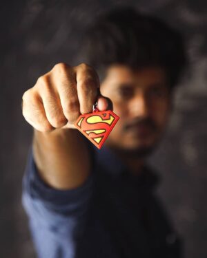 Sabareesh Sajjin Instagram - “It’s not an S, on my world it means hope.” - #superman 📸:- @babitha.brahmanand 
Key chain മുതലാളി:- @anu_aka_george