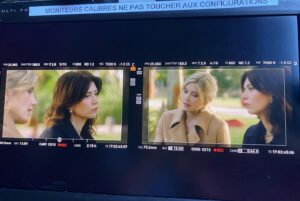 Sabine Perraud Instagram - De Camping paradis à @itc_tf1, 8 ans plus tard, nous revoilà copines avec @unesandravalentin Différent projet mais le plaisir de jouer ensemble est intact! Pensée pour @peythieut qui nous avait réunies à l’époque pour son premier film!