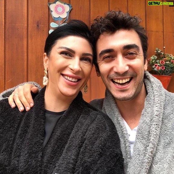 Sabriye Günüç - 470 Likes - • Z U H A L ~ A L İ • ANNE- OĞUL ✨🤍🖤
# elkızı @elkizifox @foxturkiye @ntcmedyatv