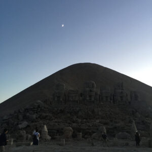 Sabriye Günüç Instagram - Şiveli topraklar... Şİve(ağız) araştırmaları dökümanter  #şivetatilim #kültürel miras #unesco # nemrut dağı #güneydoğuanadolubölgesi #şive koçu