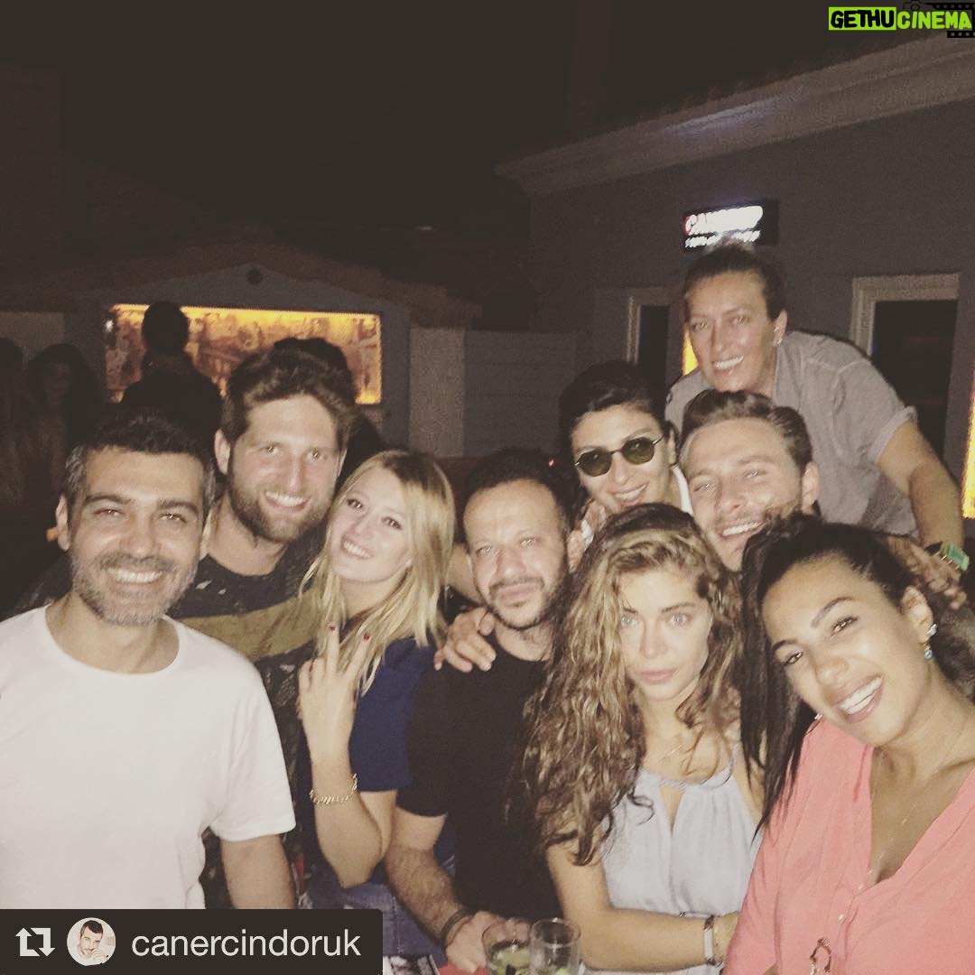 Sabriye Günüç - 317 Likes - Enjoy#night#tren#port#friends#smile😊 @canercindoruk @gizemkaraca