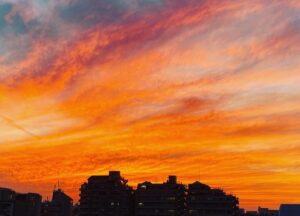 Saburo Tokito Instagram - 今日の夕空は燃えてたなぁ＠東京
#夕景 #夕焼け
