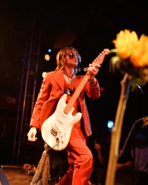 Sacha Carlson Instagram - THANK YOU @thetroubadour ❤️⭐️ @sachacarlsonandthelight 
.
.
.
📸: @lo.photographic @ja.photographic 

Thank you all for coming out!!! Until next time!!!