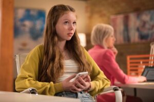 Sadie Munroe Instagram - Part one of the Workin’ Moms season finale tonight!! 9:30 on the CBC:) @workinmoms 💞
#workinmoms #workinmomscbc
