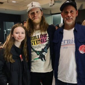 Sadie Munroe Instagram - Amazing show last night:) Thank you @wesleyschultz @thelumineers @munroe1969