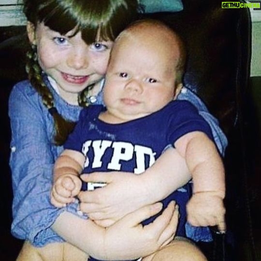 Sadie Munroe - 352 Likes - Happy siblings day! #nationalsiblingsday #middlechild