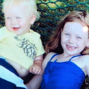 Sadie Munroe Instagram - Happy Siblings Dayyy:)