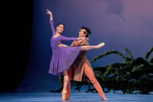 Sae Maeda Instagram - It's the final show of this incredible ballet 'The Winter's tale' tomorrow by @wheeldony 

I'm beyond grateful to have been given the opportunity to dance this role in such a beautiful ballet and can’t wait to perform it again with this wonderful cast @lucapino36 @nicol.edmonds @itzi_mendizabal Sarah Lamb.

📸　@dancersdiary