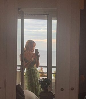 Safina Coster-Waldau Instagram - 🌝🍾🧿🌴