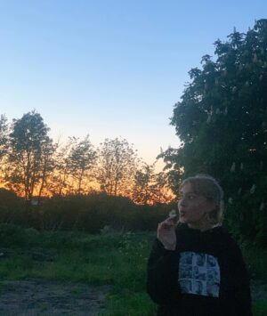 Safina Coster-Waldau Instagram - Veninder 🧚🏻‍♂️🌞