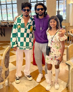Sagar Surya Instagram - Creativity @sagarsurya__ & Nammude @high_hanan 🫂🫶❤️

 #family #friendship #vishnujoshi #vishnujoshiii #sagarsurya #hanan #vishnu #vj #biggbossmalayalam #trending