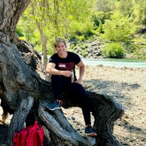 Sage Northcutt Instagram - Enjoying a snack out by the river 

#TeamRedcon1 Code SAGE20 link in bio