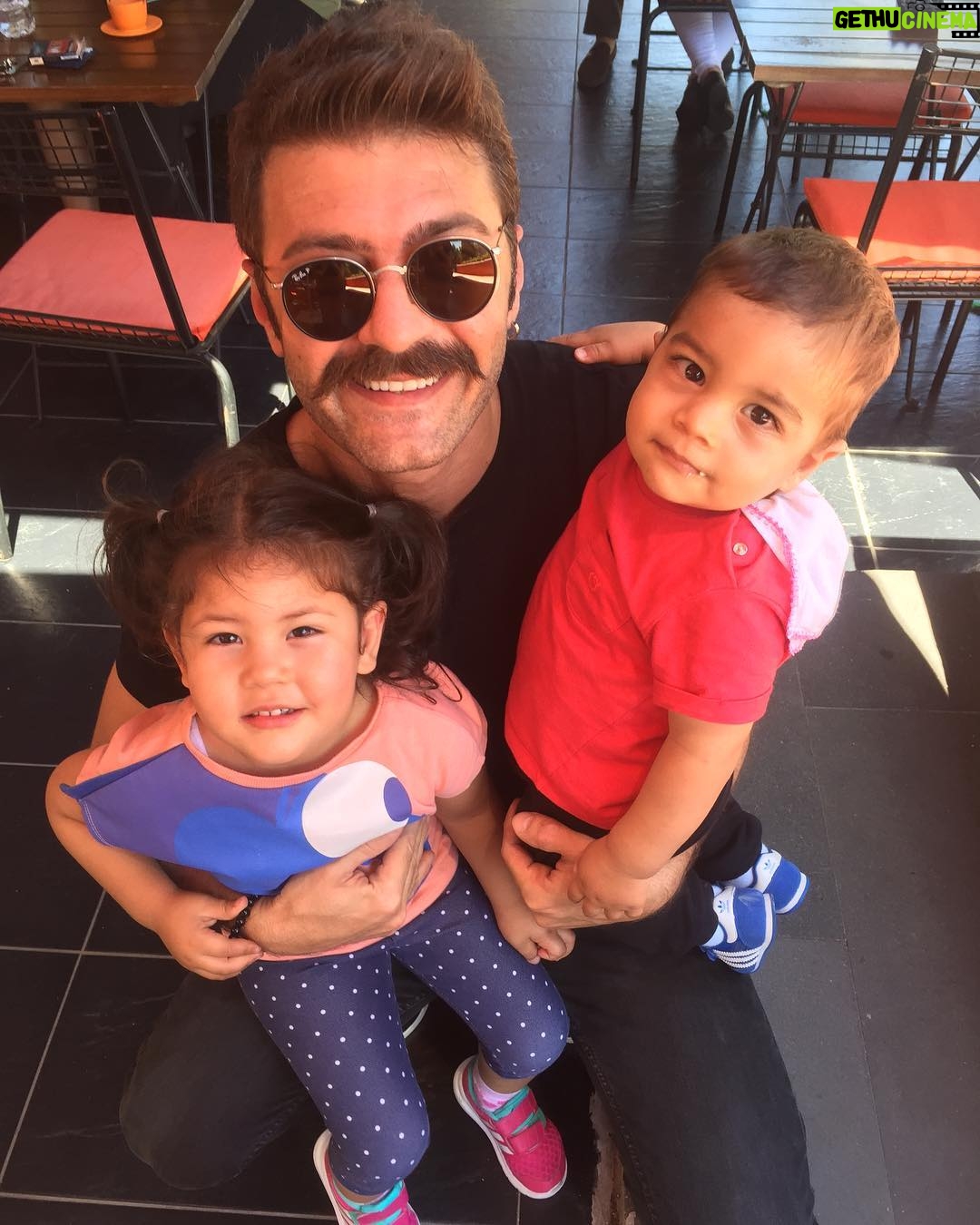 Şahin Irmak - 2.9K Likes - Bi yerden gözün ısırıyo mu bunları? @onurbuldu @azembuldu