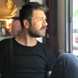 Şahin Irmak Instagram - Var aklımda bi şeyler 🤟🏻