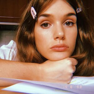 Sai Bennett Instagram - Flirtin’ with workin’ 📝