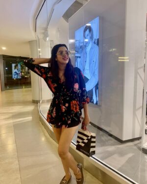 Sai Priya Deva Instagram - Eyes is window to show your happiness but I hide inside my 🕶lol 🤪 #happy #happiness #positivevibes #eyes #loveyourself #god #godisthegreatest #god