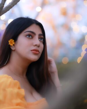 Sai Priya Deva Instagram - Life is so beautiful make it more colourful,love your self 💛💛💛💛 
PC: @gary_photography__ 
SP thanks : @shiv_soorya 

#yellow #happy #love #loveyourself #believe #beliveinyourself #pic #photoshoot #photographer #trend #actresslife #happylife #spreadlove #positivevibes