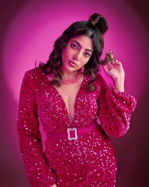 Sai Priya Deva Instagram - Radiating confidence 💖  Stylist : @styledbysafeera 
Makeup & hair : @aura_makeoverartistry 
Shot by : @g_vigneshwaran_  #pink  #pinklover #radiating #confidence #beyourself #love #loveyourself #photoshoot #beautiful #pinklove #pinky