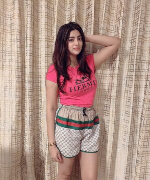 Sai Priya Deva Instagram - 🌞🔥😇
“As we work to create light for others, we naturally light our own way.”🔥🪐🌞😇#light #way #love #positivevibes #positivity #work #natural #own #god #actresslife #actress