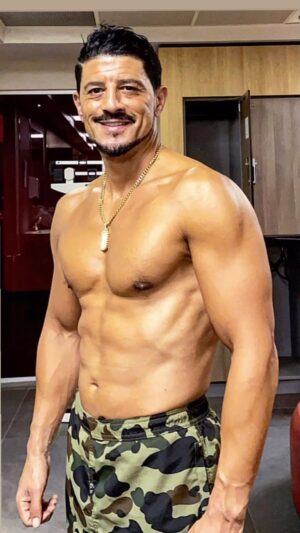 Saïd Taghmaoui Instagram - 30 Années de travail, détermination discipline et de rigueur.😤
