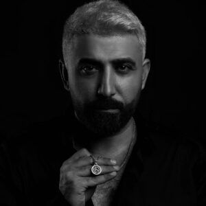 Saif Oreibi Instagram - أنت أنا .. وأنا أنت .. أنا مرآة لكل ما أراه منك ورد فعل لكل ما تفعله معي .. تضع نفسك مكاني وانا كذلك .. تلتمس لي عذراً التمس لك ألف عذر .. تمشي في اتجاهي خطوة .. أمشي في اتجاهك ميل .. كل ما تقدمه لي تجد أضعافه .. وكل ما تفعله معي يعود لك في النهاية .. فانتبه من أن تقدم غير الحب ومن أن تبدأ بغير السلام .. فكما تُحب أن ترى النصف الأبيض .. كما ستكره أنا ترى النصف الأسود أيضاً .. كن لي كما تُحب أن أكون لك وسأجعلك ترى الحياة بكامل ألوانها
#سيف_عُريبي