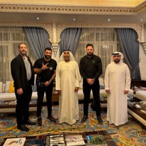 Saif Oreibi Instagram - تشرفت بلقاء  القدوه. معالي الدكتور عبيد الكتبي و الأخ الدكتور خليفة  وتأثرت بتاريخ وعظمة دوله الامارات الحبيبه  ومتحف ١١٨٥، ومتشرف اني احمل الاقامه الذهبيه