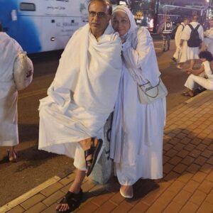 Saif Oreibi Instagram - ابي وامي .. في ضيافة الرحمن وفي بيت الله الحرام لتأدية مناسك الحج من أطهر بقاع الأرض .. حفظهما الله لي .. وأدامهما في حياتي نعمة .. وجعلهما سبباً فيما أنا عليه الآن .. أبي أهداني خبرته وتجربته في الحياة وأسمه الذي أفخر به وأتباهى وأهدتني أمي قلبها الطيب ودعواتها الصادقة التي عبرت بي في أصعب المواقف .. كل عام وهما نبض قلبي وضوء حياتي