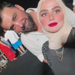 Saif Oreibi Instagram - اليوم عيد ميلاد داليا أختي الصغرى .. ليست أختي فحسب انما رفيقة مشواري وحافظة أسراري .. وهي البهجة التي تملأ عائلتنا .. تفعل كل ما بوسعها لتراني سعيد .. تهتم بي كما لو كانت أمي .. قلبها الصغير يتسع لكل عاطفة الدنيا .. أدامها الله في حياتنا ضوءاً وأملاً وسعادة لا تنتهى .. كل عام وانتِ بخير يا أجمل أخت وأعز صديقة